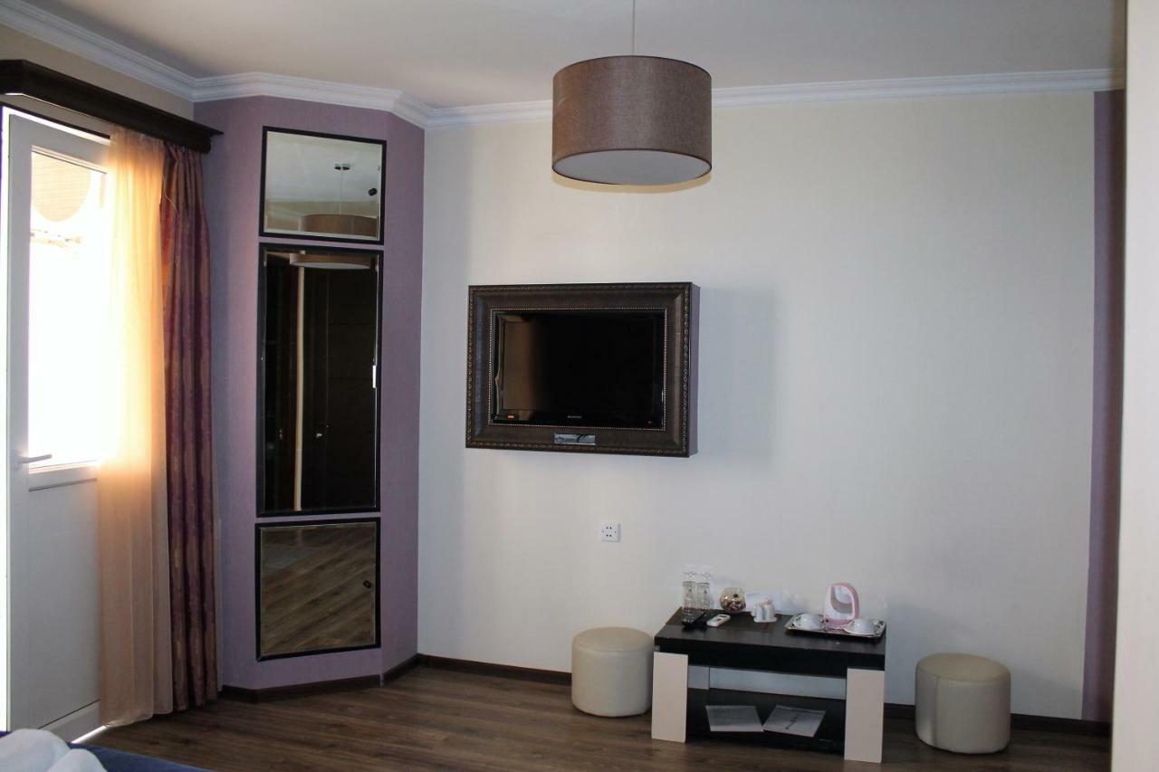 Panorama Eco-Hotel Tbilisi Exterior photo